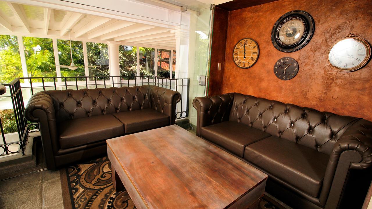 La Riviera Hotel San Antonio De Belen Екстериор снимка