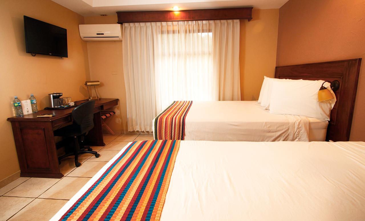 La Riviera Hotel San Antonio De Belen Екстериор снимка