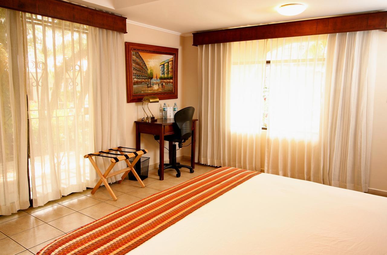 La Riviera Hotel San Antonio De Belen Екстериор снимка