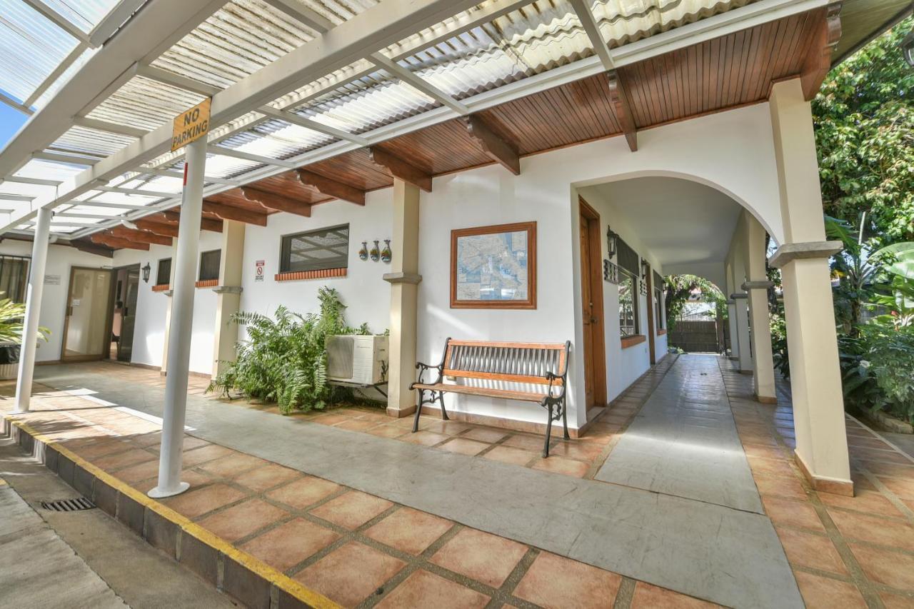 La Riviera Hotel San Antonio De Belen Екстериор снимка