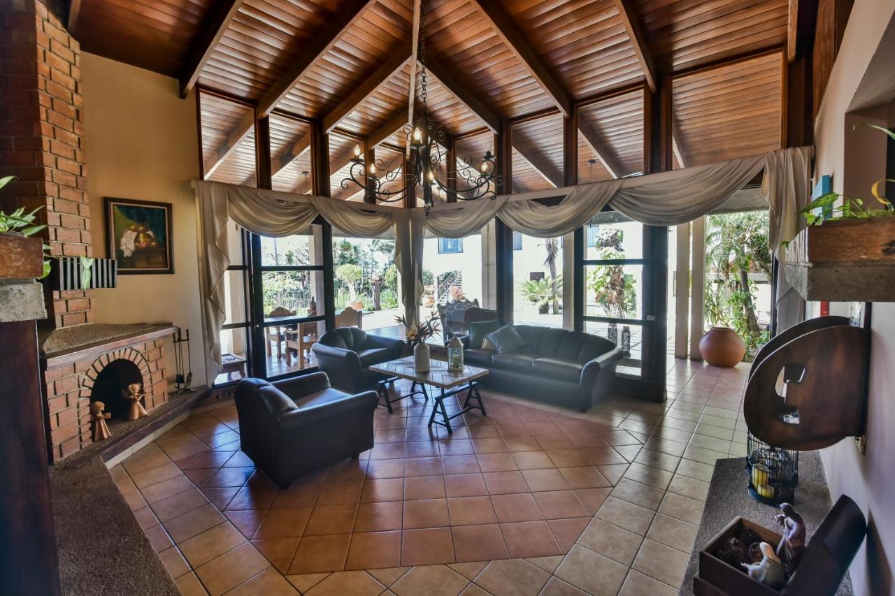 La Riviera Hotel San Antonio De Belen Екстериор снимка