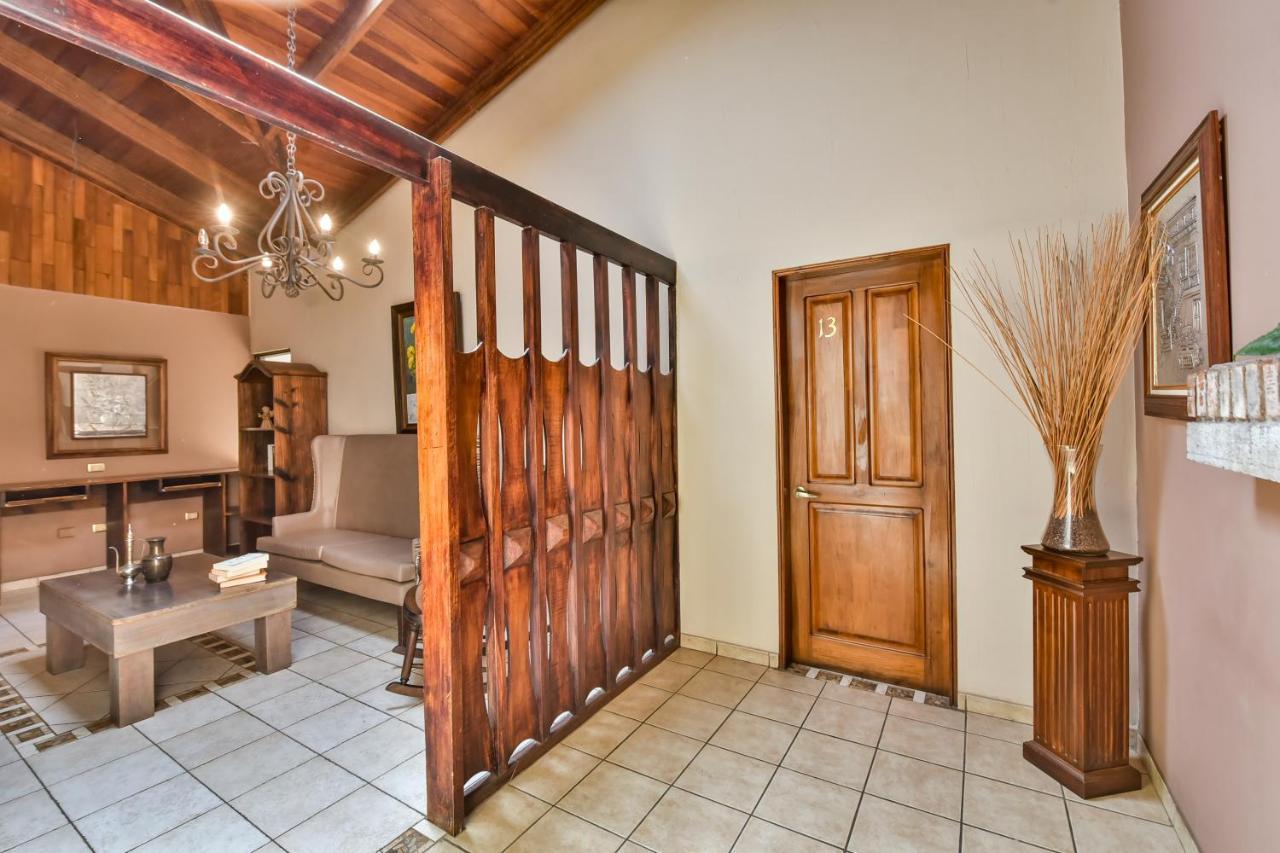 La Riviera Hotel San Antonio De Belen Екстериор снимка