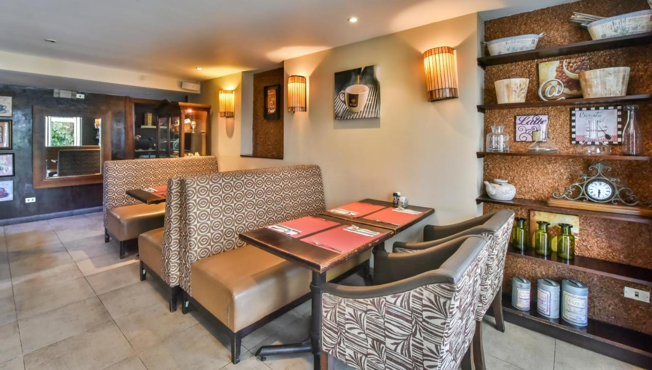 La Riviera Hotel San Antonio De Belen Екстериор снимка
